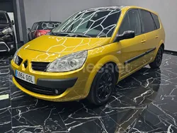 Amarillo Usado 2007 Renault Grand Scénic II Dynamique Monovolumen | 5990 € (Precio justo)