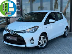 Blanco Usado 2016 Toyota Yaris Hybrid Advance Berlina | 13.490 € (Precio justo)
