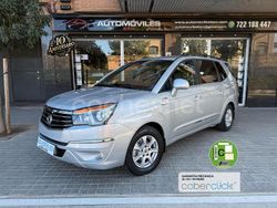 Gris / plata Usado 2016 Ssangyong (KGM) Rodius Limited Monovolumen | 18.490 €