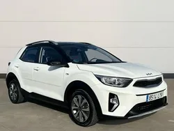 Blanco Usado 2022 Kia Stonic SUV | 17.400 € (Precio justo)
