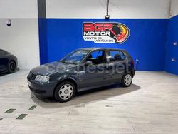 Gris / plata Usado 2001 VW Polo Trendline Berlina | 2500 € (Un poco caro)