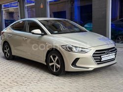 Beige Usado 2018 Hyundai Elantra Berlina | 14.900 € (Precio justo)