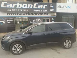 Azul Usado 2018 Peugeot 5008 Allure Monovolumen | 18.950 € (Un poco caro)