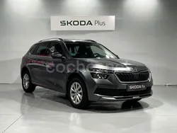Gris / plata Usado 2024 Skoda Kamiq Selection SUV | 21.900 € (Precio justo)