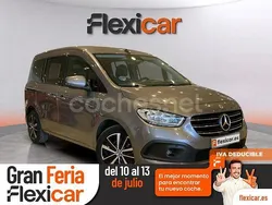 Gris / plata Usado 2023 Mercedes T180 Monovolumen | 28.390 € (Precio justo)