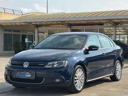 Azul Usado 2013 VW Jetta Hybrid Sportline Berlina | 9990 €