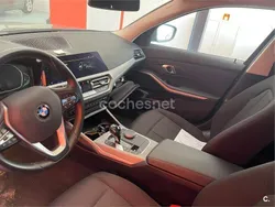 Gris / plata Usado 2021 BMW 320e Berlina | 24.000 €