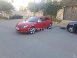 Rojo Usado 2005 Opel Astra GTC Enjoy Berlina | 1500 € (Super precio)