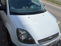 Blanco Usado 2008 Ford Fiesta Ambiente Utilitario | 1990 € (Buen precio)