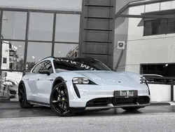 Gris Usado 2022 Porsche Taycan Turbo Cross Turismo Berlina | 109.900 €