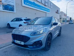 Gris / plata Usado 2023 Ford Kuga ST-Line X SUV | 27.900 € (Precio justo)