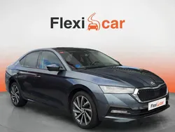 Gris Usado 2021 Skoda Octavia Ambition Berlina | 19.490 € (Buen precio)