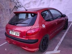 Naranja Usado 2001 Peugeot 206 GTi Berlina | 2700 € (Buen precio)