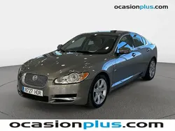 Gris beige Usado 2011 Jaguar XF Luxury Berlina | 15.500 €