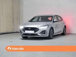 Plateado Usado 2023 Ford Focus ST-Line Berlina | 22.900 € (Caro)