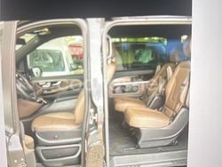 Negro Usado 2020 Mercedes V300 Exclusive Monovolumen | 48.000 € (Precio justo)