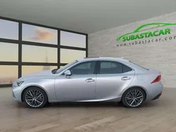 Plateado Usado 2019 Lexus IS300h Luxury Line Berlina | 20.909 € (Super precio)