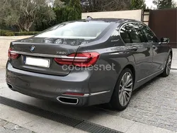 Gris / plata Usado 2015 BMW 750 Berlina | 32.500 €