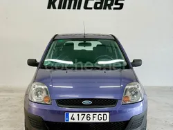 Violeta / lila Usado 2006 Ford Fiesta Trend Utilitario | 4777 € (Precio justo)