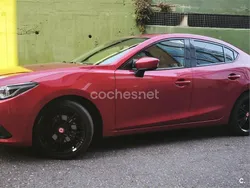 Rojo Usado 2014 Mazda 3 Luxury Berlina | 14.800 € (Un poco caro)
