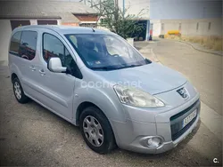 Gris / plata Usado 2011 Peugeot Partner Tepee Premium Monovolumen | 6999 € (Un poco caro)