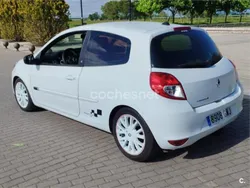 Blanco Usado 2010 Renault Clio II Expression Berlina | 6000 € (Caro)