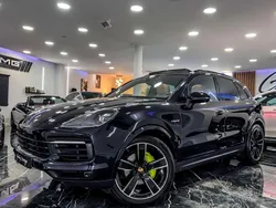 Negro Usado 2019 Porsche Cayenne SUV | 63.990 € (Precio justo)