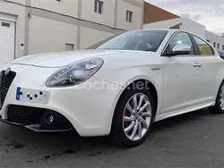 Blanco Usado 2013 Alfa Romeo Giulietta Distinctive Utilitario | 7200 €