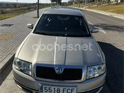 Beige Usado 2006 Skoda Superb Comfort Berlina | 3800 €