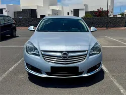 Gris / plata Usado 2014 Opel Insignia Selective Berlina | 8800 €