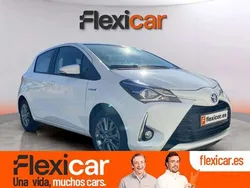 Blanco Usado 2019 Toyota Yaris Hybrid Active Utilitario | 13.990 € (Precio justo)