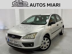Gris / plata Usado 2006 Ford Focus Trend Berlina | 3500 € (Precio justo)