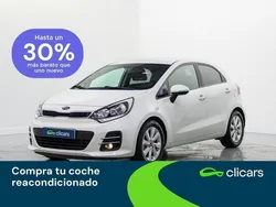 Blanco Usado 2016 Kia Rio Berlina | 9190 € (Precio justo)