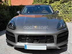 Gris / plata Usado 2021 Porsche Cayenne Turbo S SUV | 107.000 €