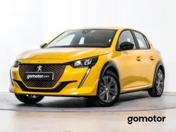 Amarillo jaune moutarde Usado 2023 Peugeot e-208 Active Utilitario | 30.490 €