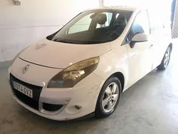 Blanco Usado 2010 Renault Scénic III Dynamique Monovolumen | 3590 € (Super precio)