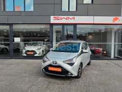 Gris / plata Usado 2021 Toyota Aygo X-play Utilitario | 10.500 € (Buen precio)