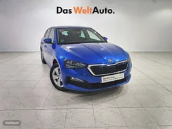 Azul Usado 2023 Skoda Scala Ambition Utilitario | 20.990 € (Un poco caro)
