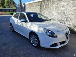 Blanco Usado 2012 Alfa Romeo Giulietta Utilitario | 10.000 € (Precio justo)