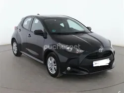 Negro Usado 2024 Toyota Yaris Berlina | 17.590 € (Buen precio)
