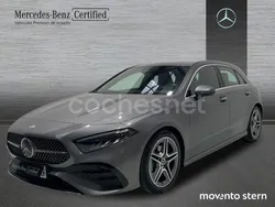 Gris / plata Usado 2024 Mercedes A180 Berlina | 31.200 € (Precio justo)