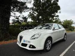 Blanco Usado 2012 Alfa Romeo Giulietta Distinctive Utilitario | 7500 € (Precio justo)