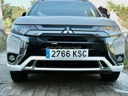 Blanco Usado 2018 Mitsubishi Outlander P-HEV Motion SUV | 19.500 € (Precio justo)