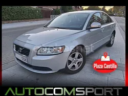Gris / plata Usado 2010 Volvo S40 Summum Berlina | 7900 € (Caro)