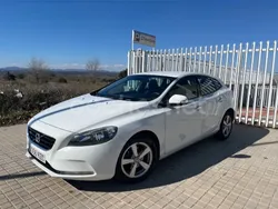 Blanco Usado 2015 Volvo V40 Kinetic Familiar | 9500 € (Precio justo)
