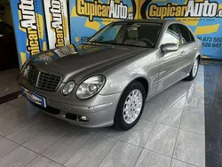 Beige Usado 2005 Mercedes E320 Elegance Berlina | 9000 € (Un poco caro)