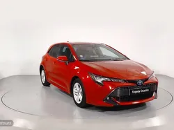Rojo Usado 2023 Toyota Corolla Active Berlina | 23.900 € (Precio justo)