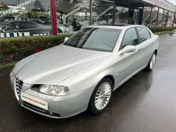 Plateado Usado 2006 Alfa Romeo 166 Distinctive Berlina | 3500 €