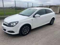 Blanco Usado 2010 Opel Astra GTC Utilitario | 4700 € (Precio justo)