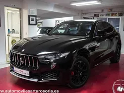 Negro Usado 2017 Maserati Levante SUV | 43.000 € (Un poco caro)